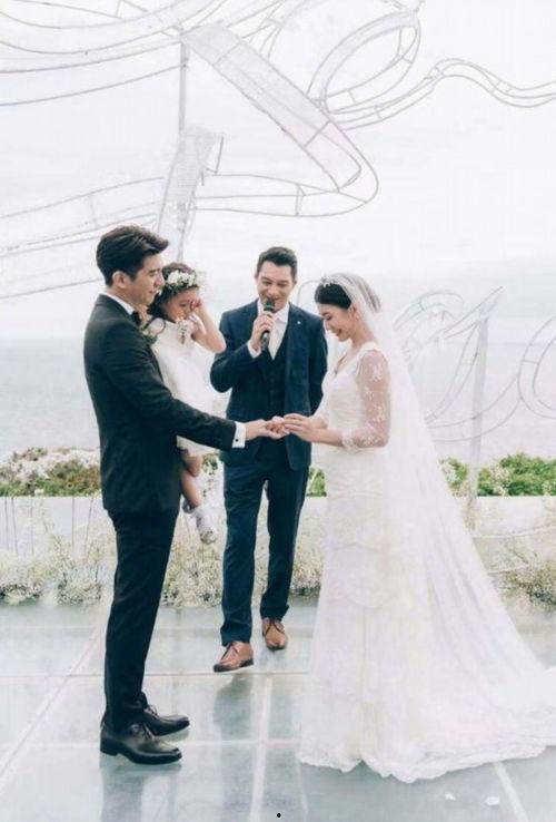 女明星结婚最新爆料视频,浪漫时刻感动无数网友 第2张 女明星结婚最新爆料视频,浪漫时刻感动无数网友 第2张